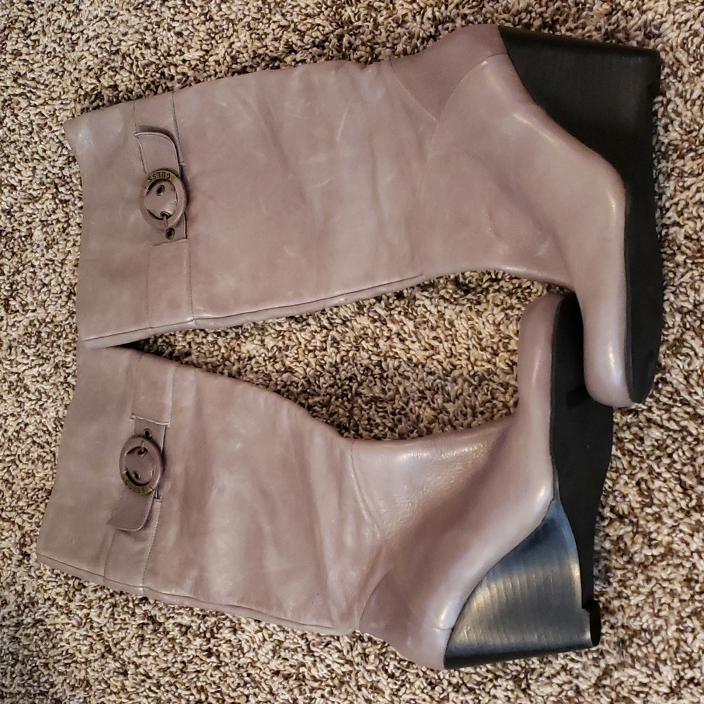 Guess boots